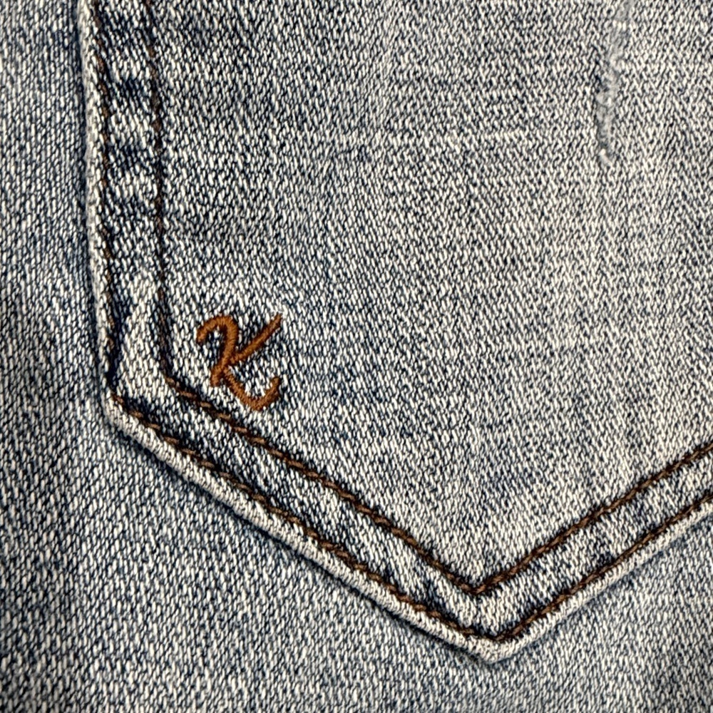Kut from the Kloth Women's Mid Rise Distressed Crop Jeans - Picture 6 of 6